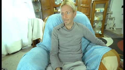 Snapshot of 00jeff31 chatting on 01.02.25 jeff online show from 01.02.25