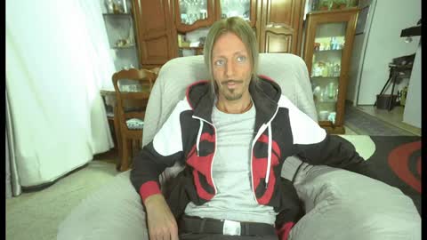 Snapshot of 00jeff31 chatting on 02.08.25 jeff online show from 02.08.25