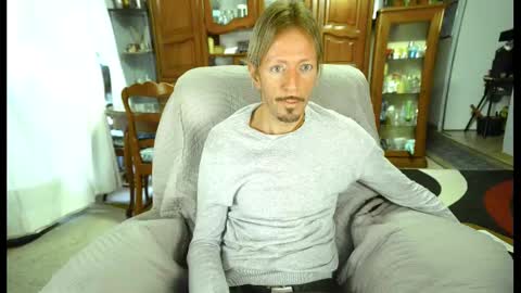 Snapshot of 00jeff31 chatting on 02.09.25 jeff online show from 02.09.25