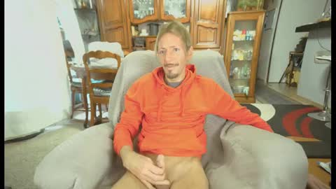 Snapshot of 00jeff31 chatting on 02.24.25 jeff online show from 02.24.25