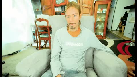 Snapshot of 00jeff31 chatting on 03.08.25 jeff online show from 03.08.25