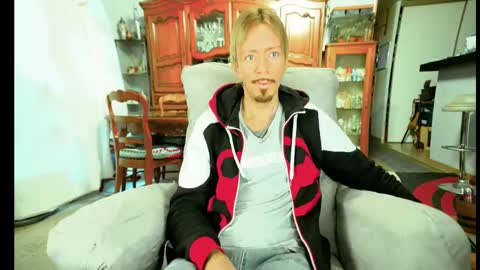 Snapshot of 00jeff31 chatting on 03.11.25 jeff online show from 03.11.25