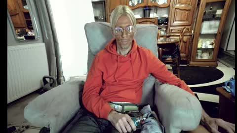 Snapshot of 00jeff31 chatting on 09.29.25 jeff online show from 09.29.25