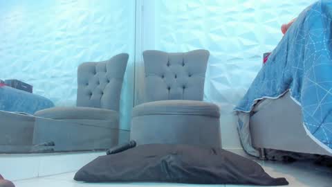 Snapshot of 01nahomi chatting on 01.24.25 Nahomi online show from 01.24.25