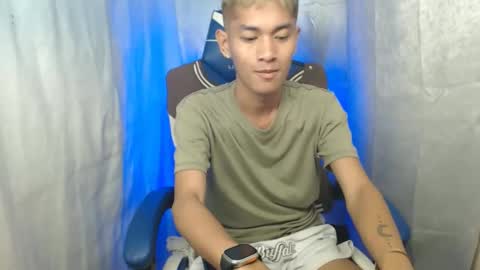 Snapshot of 0cir_asiansatisfy chatting on 10.26.25 RICK online show from 10.26.25