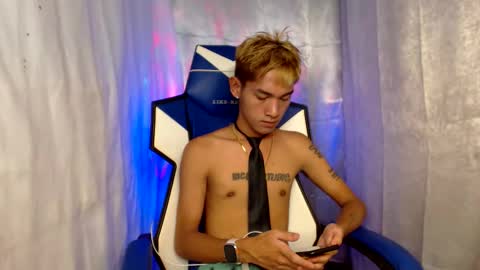 Snapshot of 0cir_asiansatisfy chatting on 11.13.25 RICK online show from 11.13.25