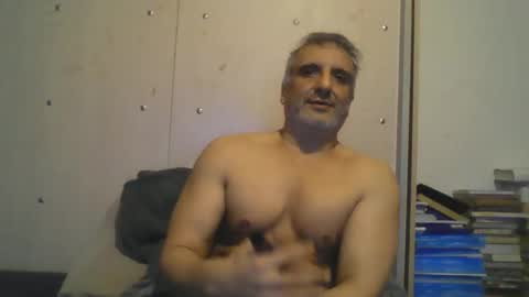 Snapshot of 0luvmonkey chatting on 09.20.25 0luvmonkey online show from 09.20.25