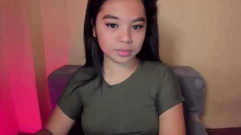 Snapshot of 0wwlo0k chatting on 09.22.25 0wwlo0k online show from 09.22.25