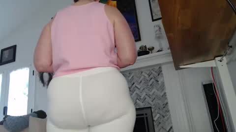 Snapshot of 11willowandjohn11 chatting on 10.25.25 Aurora Willows online show from 10.25.25