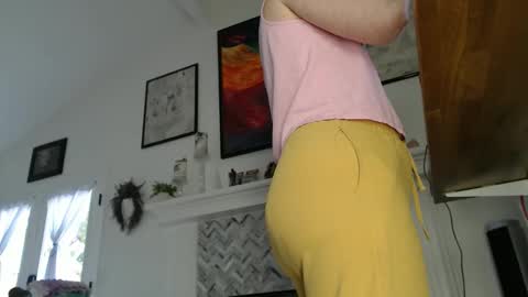 Aurora Willows online show from 12.01.25