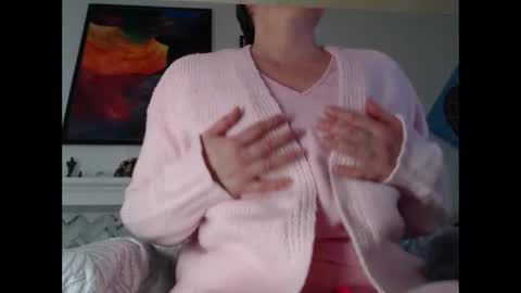 Aurora Willows online show from 02.04.26