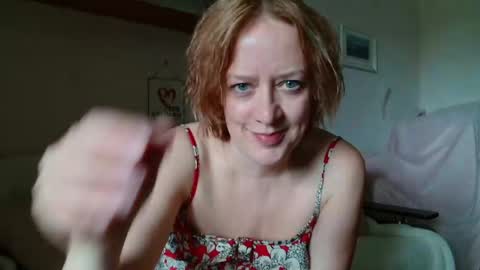 Snapshot of 12ennie chatting on 06.04.26 12ennie online show from 06.04.26