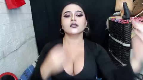 sexy kia online show from 12.15.25