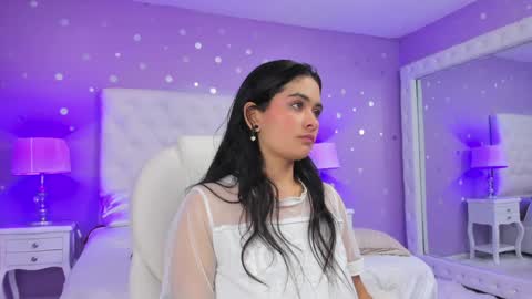 Snapshot of 15_scarlette chatting on 01.08.25 Scarlette online show from 01.08.25