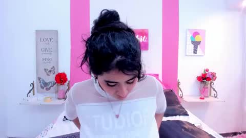 Snapshot of 15_scarlette chatting on 02.05.25 Scarlette online show from 02.05.25