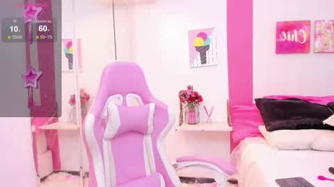 Snapshot of 15_scarlette chatting on 02.27.25 Scarlette online show from 02.27.25