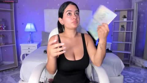 Snapshot of 15_scarlette chatting on 09.12.25 Scarlette online show from 09.12.25