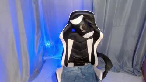 Snapshot of 18_nicole chatting on 12.06.24 barbie online show from 12.06.24