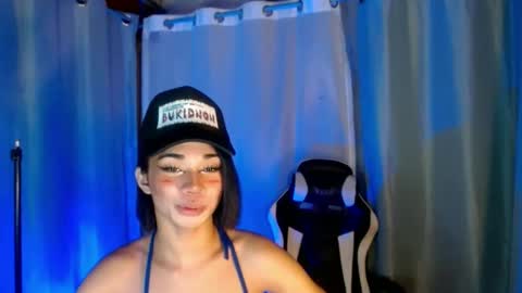 Snapshot of 18_nicole chatting on 03.12.25 barbie online show from 03.12.25