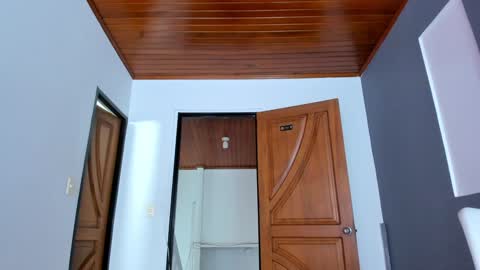 Snapshot of 18_salo chatting on 12.04.24 SALOME online show from 12.04.24