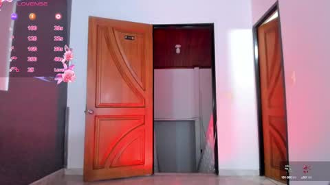 Snapshot of 18_salo chatting on 12.12.24 SALOME online show from 12.12.24