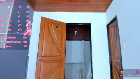 Snapshot of 18_salo chatting on 12.19.24 SALOME online show from 12.19.24