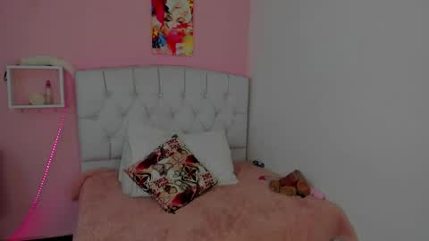Snapshot of 18candy chatting on 05.20.26 18candy online show from 05.20.26