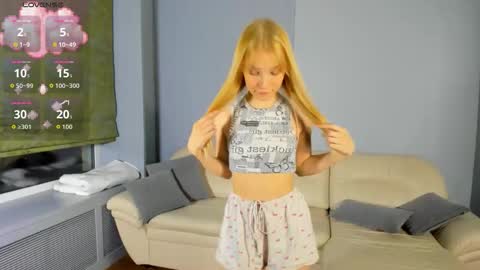 Kira online show from 10.03.25