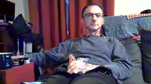 Snapshot of 18remy45 chatting on 04.28.26 18remy45 online show from 04.28.26