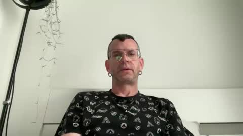 J online show from 06.05.26
