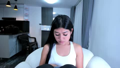 Snapshot of 1bonnie chatting on 03.10.25 Hello soy bonnie online show from 03.10.25