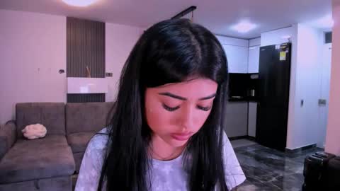 Snapshot of 1bonnie chatting on 09.09.25 Hello soy bonnie online show from 09.09.25