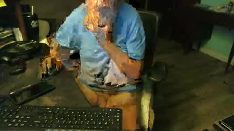 Snapshot of 1handyanddee chatting on 10.11.25 1handyanddee online show from 10.11.25