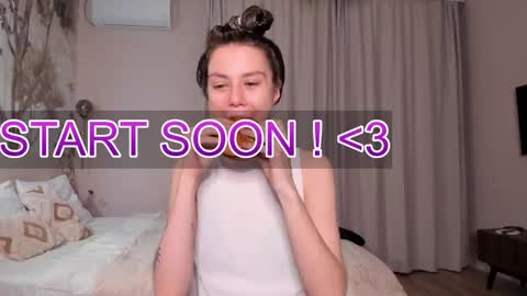 Snapshot of 1i1ypa1mer chatting on 11.04.25 Lily 3 online show from 11.04.25