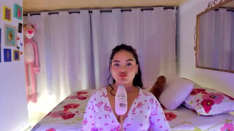 Snapshot of 1laiaa1 chatting on 11.18.25 laiaa rivas online show from 11.18.25