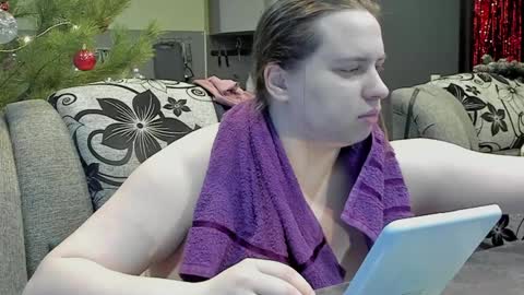 1LINDSEY1 online show from 12.22.24