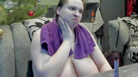 1LINDSEY1 online show from 12.24.24