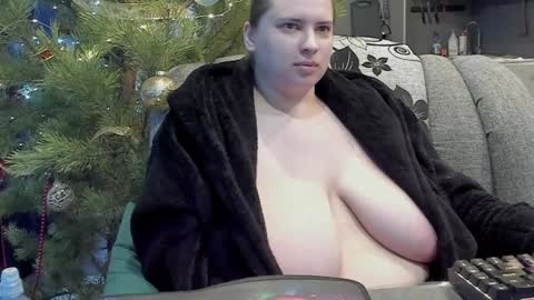 1LINDSEY1 online show from 12.24.24