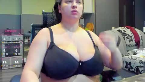 1LINDSEY1 online show from 10.07.25