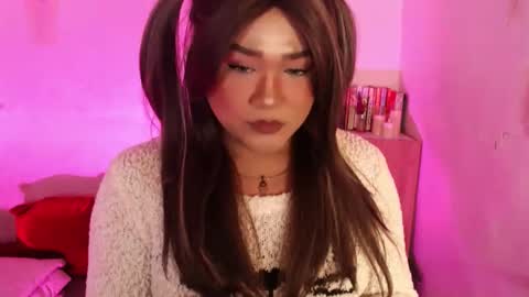 1lovelymess online show from 04.10.26