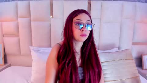 bella   online show from 02.11.25