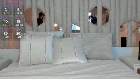 Snapshot of 1m_valery chatting on 03.11.25 Valery online show from 03.11.25