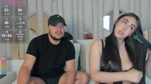 Snapshot of 1m_valery chatting on 10.15.25 Valery online show from 10.15.25