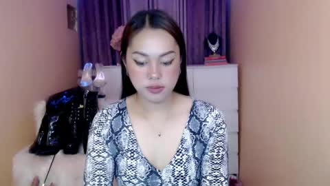 Snapshot of 1miracle_tranny chatting on 06.01.26 1miracle_tranny online show from 06.01.26