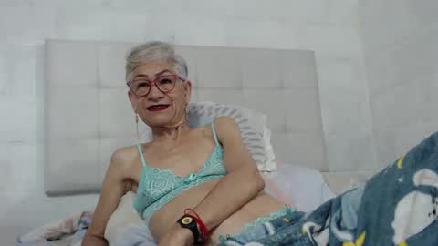 Snapshot of 1miss_monserrate chatting on 03.05.25 Miss Monserrate online show from 03.05.25