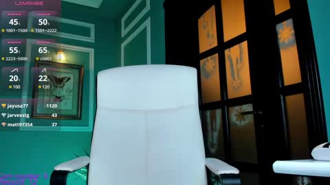 Moona  online show from 12.18.24