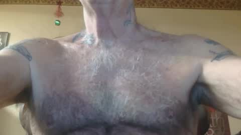 Snapshot of 1pizza_n_3beers chatting on 12.16.25 Pizza online show from 12.16.25