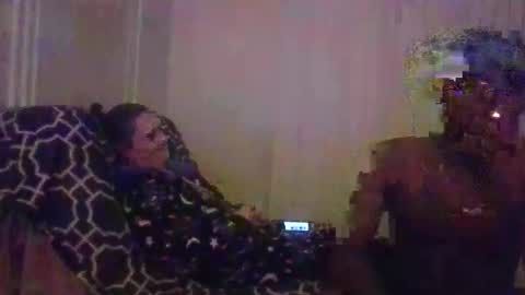 Snapshot of 1retro_ski_mask chatting on 11.02.25 Tropical Fusion online show from 11.02.25