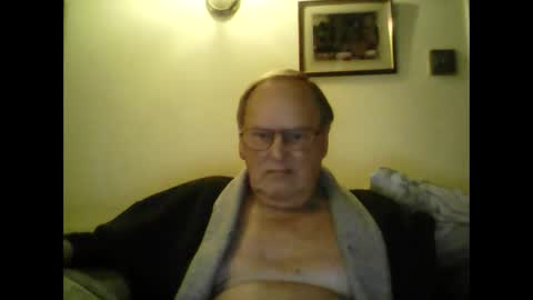 Snapshot of 1shorty chatting on 01.06.25 1shorty online show from 01.06.25