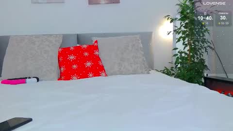 Victoria online show from 12.18.25